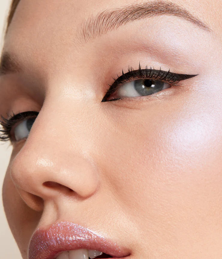 PREVENTA Eyeliner r.e.m beauty