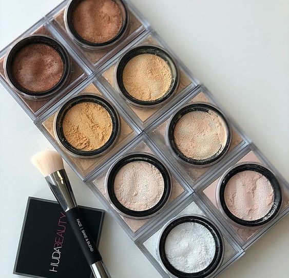 PREVENTA Polvos sueltos Huda Beauty Versión MINI (variedad tonos)