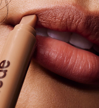 Peptide lip shape - Balance